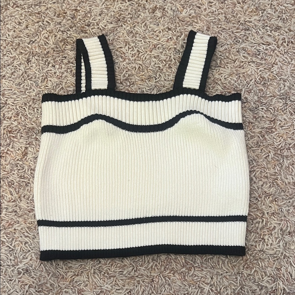 SHEIN Black and Cream Ribbed Crop Top